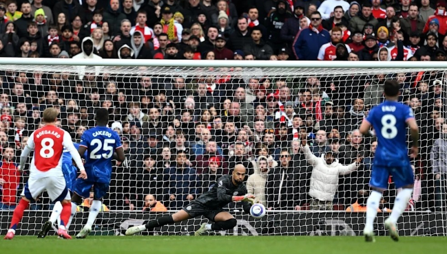 切尔西门将桑切斯：输球后需提高，全力争取更多积分