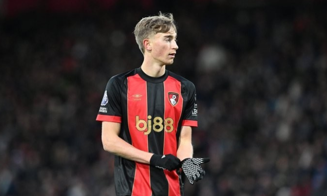 赫伊森转会传闻四起，利物浦兴趣成疑