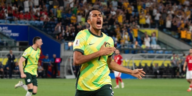 澳大利亚前锋韦卢皮莱：挺过印尼开场压力，期待与中国队的较量