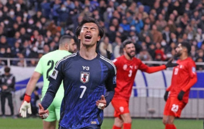 三笘薰谈世界杯预选赛：从边缘到首发，理解胜利的艰辛