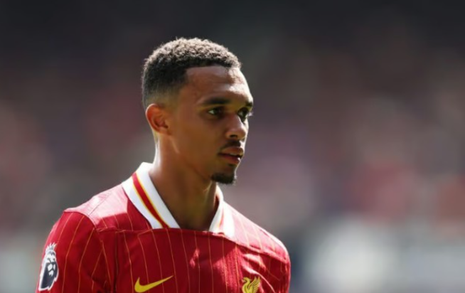 利物浦面临多重续约挑战，新援加盟或缓解困境