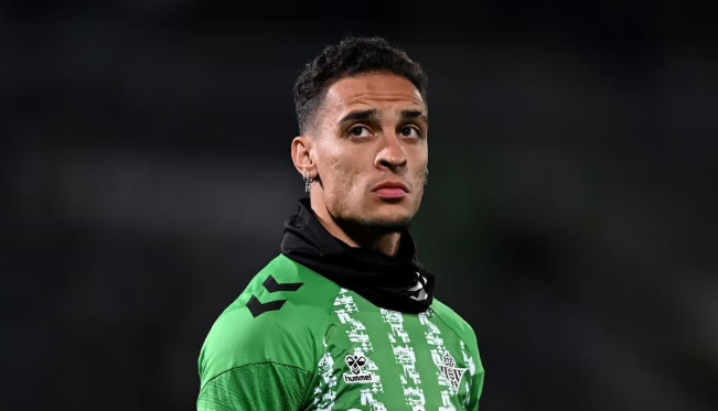 曼联寄望于安东尼与拉什福德转会，筹资重建阵容