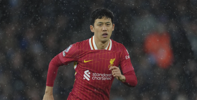 法兰克福询价利物浦中场远藤航，但转会成本高昂成障碍