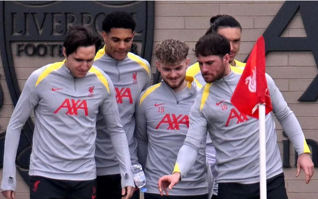 斯洛特点赞小基耶萨与埃利奥特表现，出场受限仍显实力