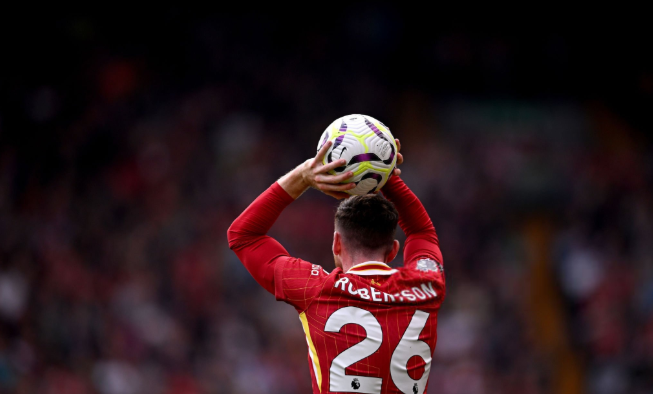 罗伯逊谈阿诺德伤情与利物浦争冠前景：专注当下，期待未来