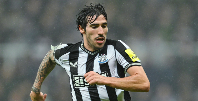 尤文图斯关注托纳利，考虑球员交换以降低转会费