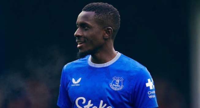 埃弗顿中场盛赞马内：英超塞内加尔传奇的“无界榜样”