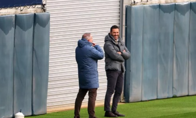 罗马诺：曼城夏窗锁定右后卫补强，新总监乌戈-维亚纳主导引援