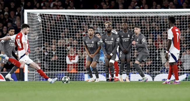 西多夫评皇马失利：库尔图瓦防守安排存漏洞，赖斯阅读比赛能力获赞