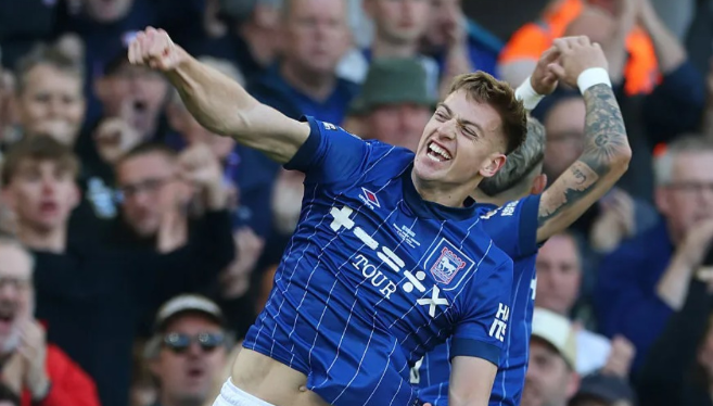 曼联欲签德拉普或需欧联杯夺冠，蓝军等多队竞逐