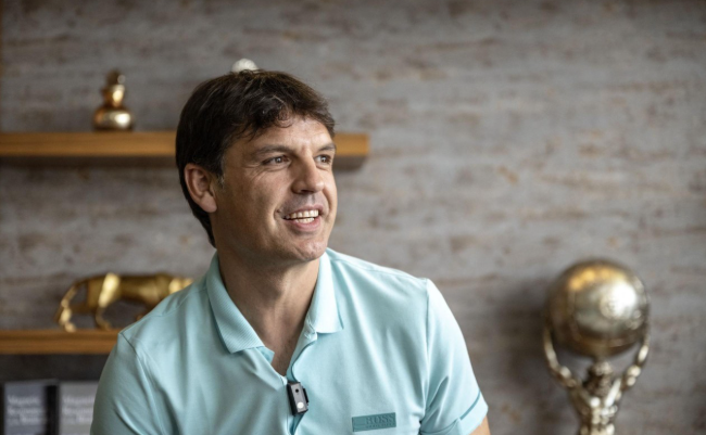 莫伦特斯畅谈欧冠：皇马逆转虽难但有望，国米三冠王可期