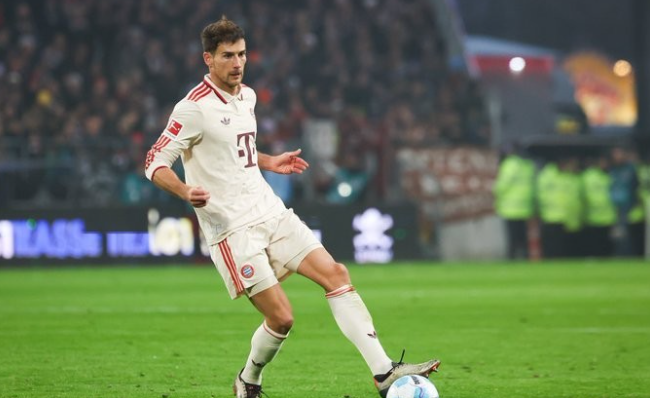 格雷茨卡无意提前离拜仁，欲履行完合同，曼联仍密切关注