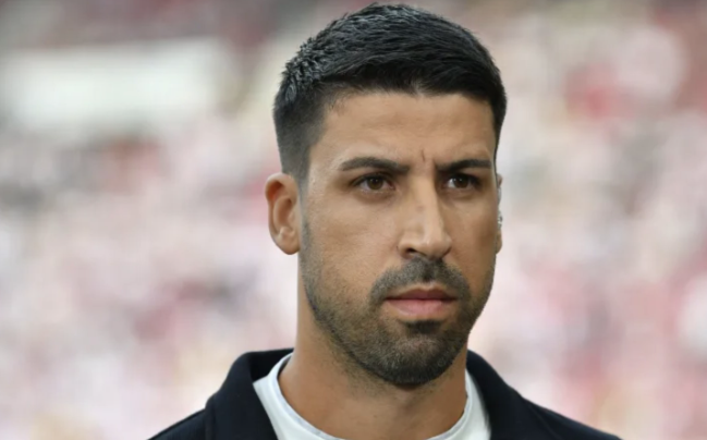 赫迪拉点评欧冠形势：巴萨巴黎领跑，国米亦具竞争力