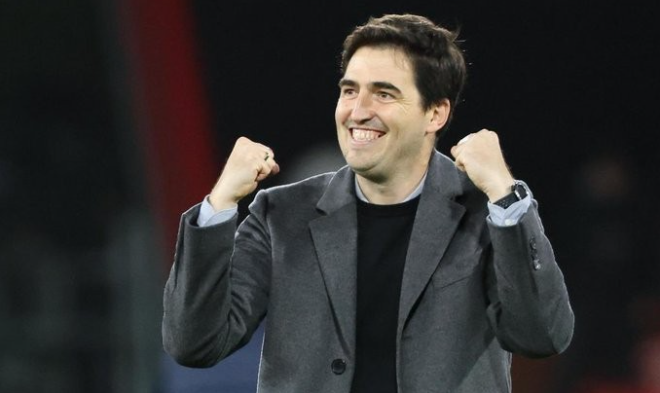 伯恩茅斯力挺伊劳拉留任，热刺挖角梦恐难圆