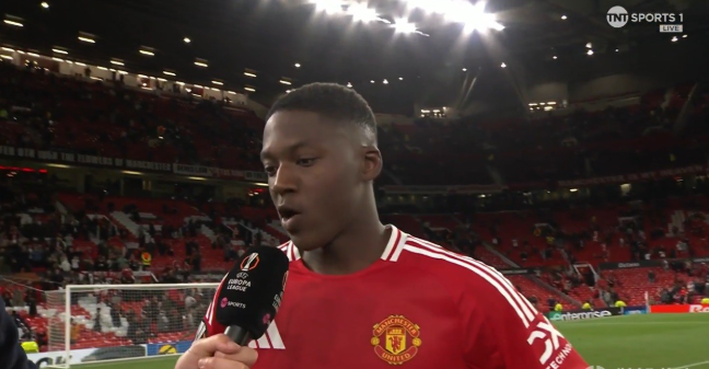 梅努加时绝杀助曼联逆转里昂，赛后畅谈冷静进球与团队动力