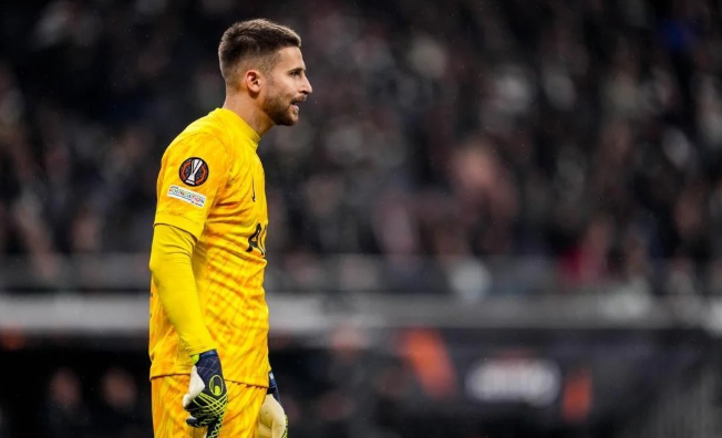 维卡里奥：热刺晋级欧联半决赛是巨大成就，团队凝聚力铸就辉煌