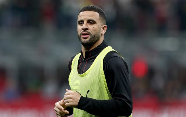 AC米兰欲170万镑永久签沃克，球员未来存变数