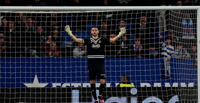 皇马2000万欧竞购西甲门神！加西亚成欧洲豪门争抢焦点，库尔图瓦接班人计划启动