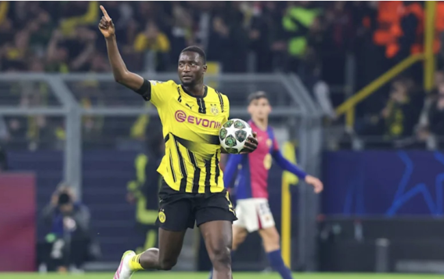 吉拉西官宣留队！多特三巨头力挺锁定锋线核心，解约条款成虚设