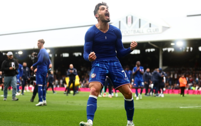 佩德罗 - 内托绝杀后盛赞切尔西：坚韧精神铸就胜利，球迷支持至关重要