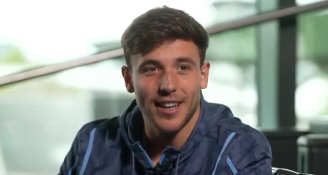 尼科-冈萨雷斯谈德布劳内：爱开玩笑且激励人心的顶级球员