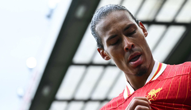 大卫-奥恩斯坦谈范戴克续约：切尔西曾有意，但荷兰后卫心系利物浦