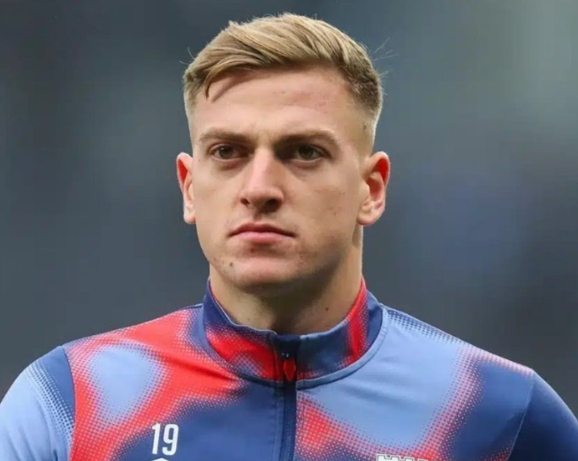 曼联急欲锁定库尼亚与德拉普，转会窗口初期即掀风云