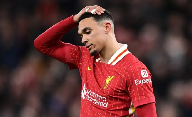 佩蒂特劝阿诺德留利物浦：皇马混乱，红军仍有争冠实力