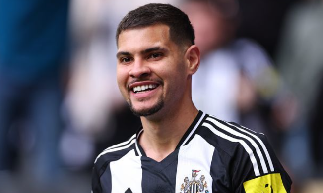 曼联中场引援瞄准吉马良斯：转会风云背后的战略考量与挑战