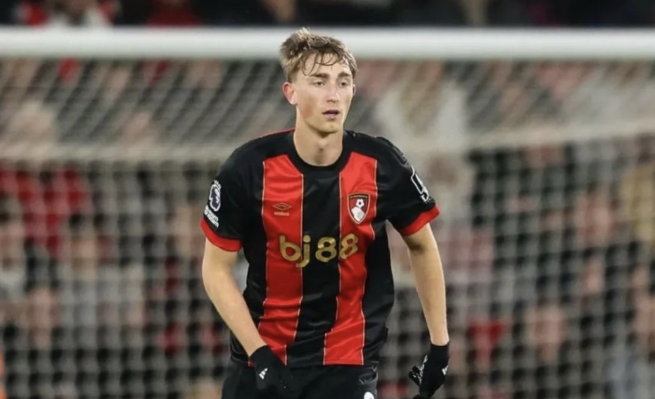 《赫伊森转会风云：多队竞逐，未来去向成谜》