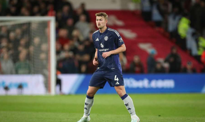 国米有意租借买断德利赫特，曼联或面临后防人员抉择