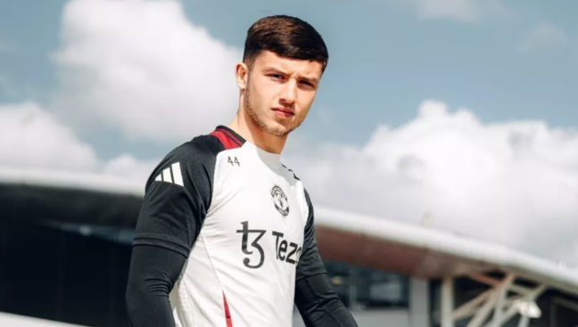 曼联小将戈尔：伤病阴霾难掩斗志，重返罗瑟汉姆再逐赛场梦