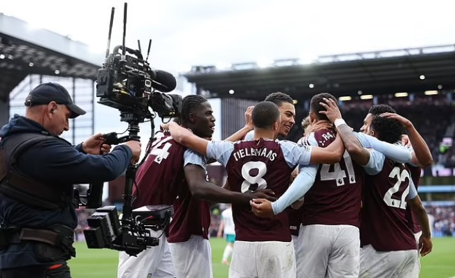 英超开放球场拍摄权：商业博弈下的观赛革命，球迷文化重塑进行时