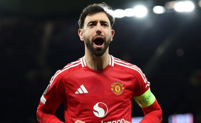 B费直面曼联锋无力困境，强调联赛积分与全力态度