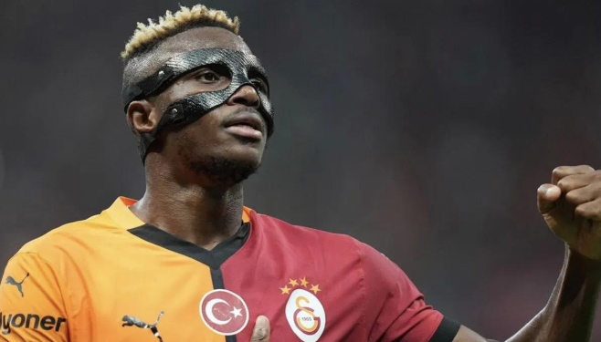 尤文领跑奥斯梅恩争夺战，球员“教父”情结成关键