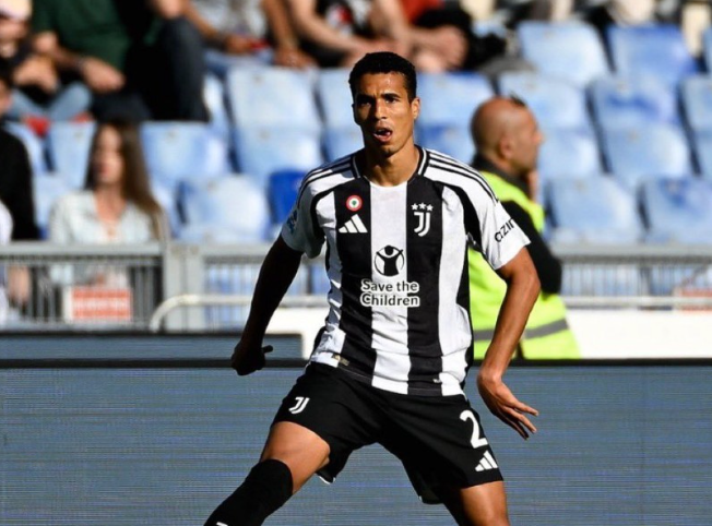 四队有意尤文新星科斯塔，球员盼留队争主力