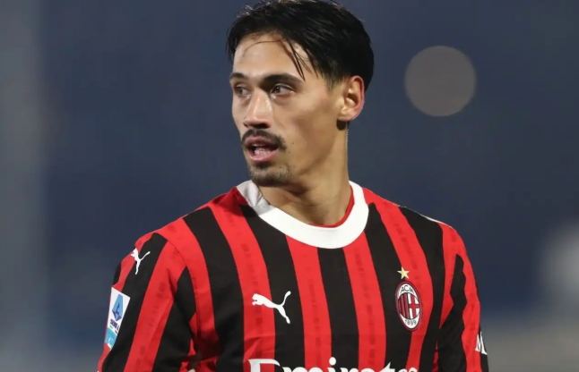 赖因德斯：直面米兰赛季困境，展望未来新征程