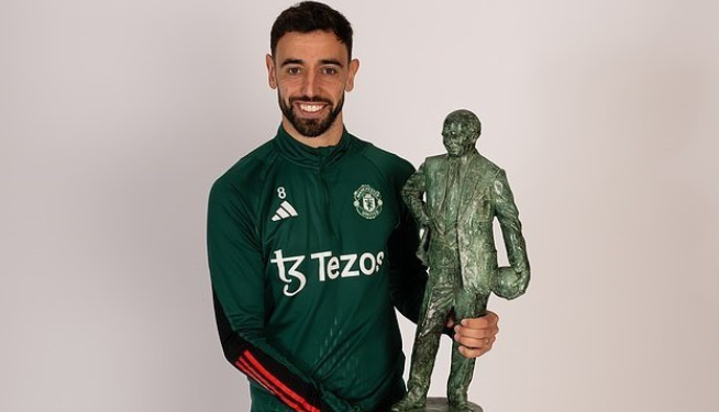 曼联因战绩惨淡取消颁奖晚宴，节俭举措引关注