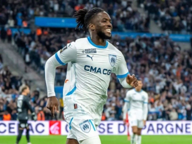 马赛1650万欧正式买断乔纳森-罗，22岁妖锋留队助阵下赛季