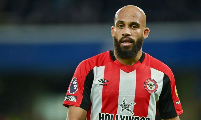 曼联有意姆贝乌莫补强锋线，齐尔克泽或离队腾空间