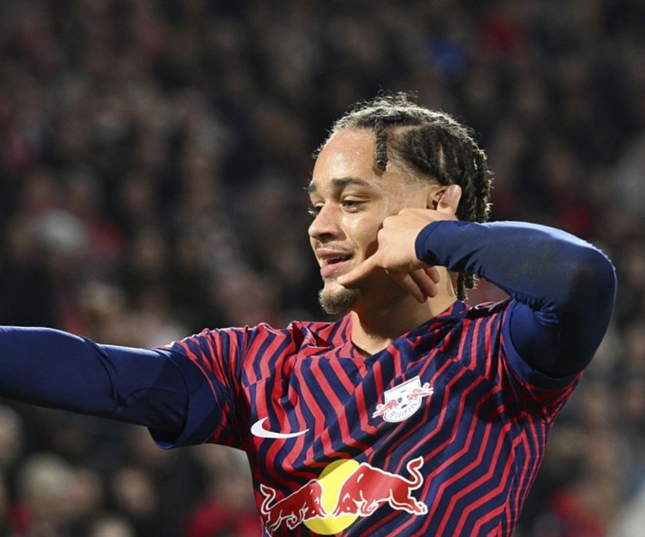 哈维 - 西蒙斯今夏转会风云：英超或成热门下一站