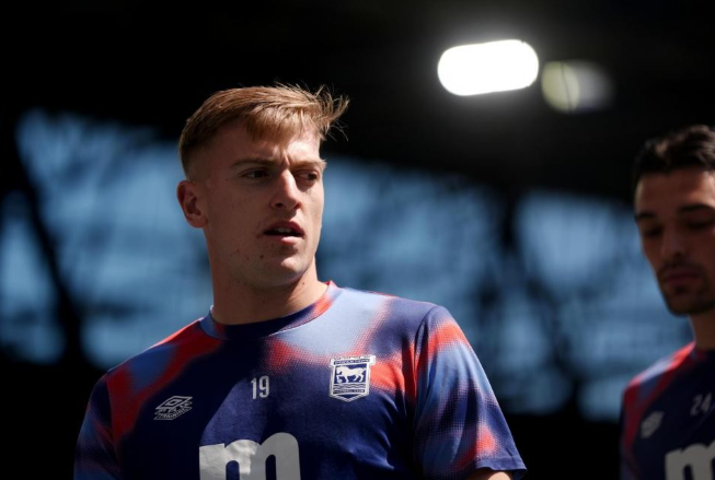 纽卡斯尔联加入德拉普争夺战，曼联切尔西竞逐英超新星面临变数