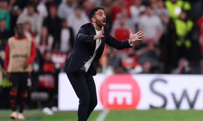 卡拉格：曼联与阿莫林分道扬镳或为互利之举