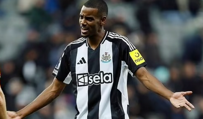 伊萨克纽卡关键战出场存疑，腹股沟伤势引关注