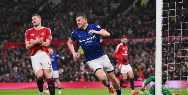 曼联3000万镑求购德拉普，转会待球员点头；库尼亚或成今夏首签，另有意姆贝乌莫与埃泽