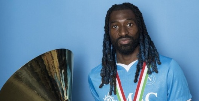 切尔西向那不勒斯中场安古伊萨抛出转会橄榄枝