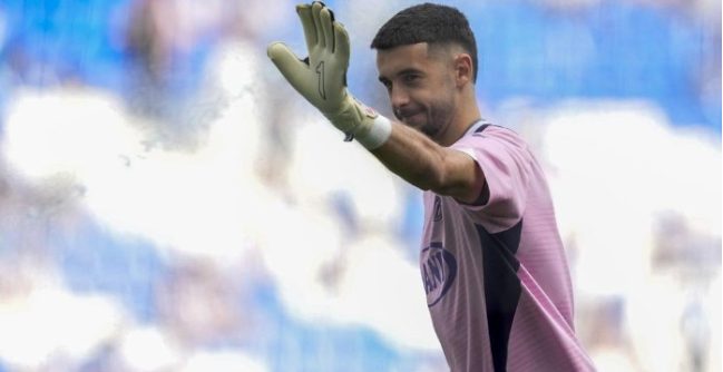 霍安-加西亚入选国足或触发违约金上涨，巴萨等豪门竞逐面临球员首发诉求