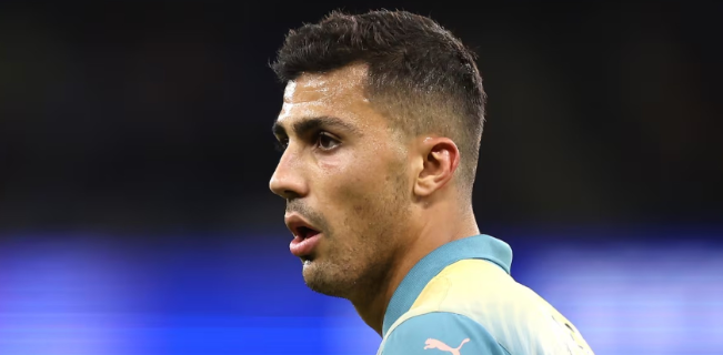 皇马中场引援双线规划，终极目标锁定2026年签罗德里