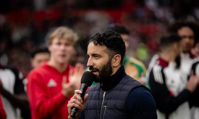 阿莫林曼联执教遇青训体系挑战，理念融合之路困难重重