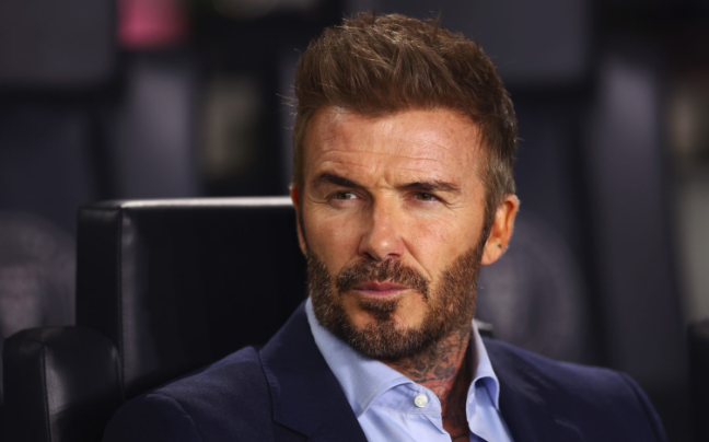 贝克汉姆痛批曼联：场外乱象丛生，俱乐部深陷困境